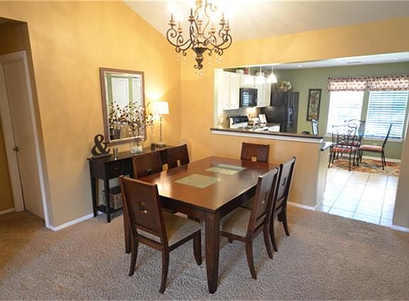 4th image of 15822 Saint Lawrence Cir