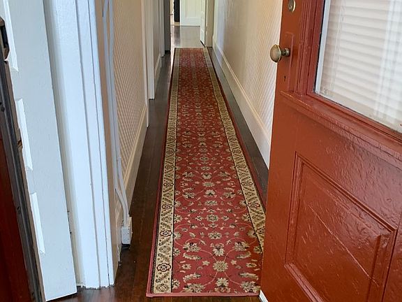 2nd image of 1560A Howard St