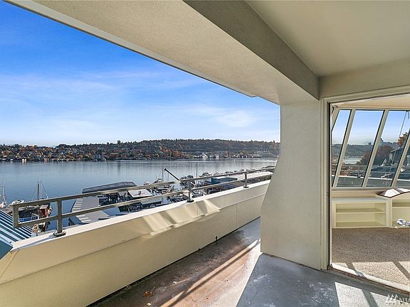 5th image of 2420 8th Ave N APT 305