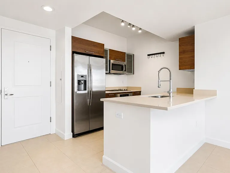 480 Hibiscus St #221 — Photo 2
