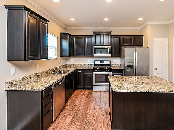 2nd image of 9229 Magnolia Lily Ave