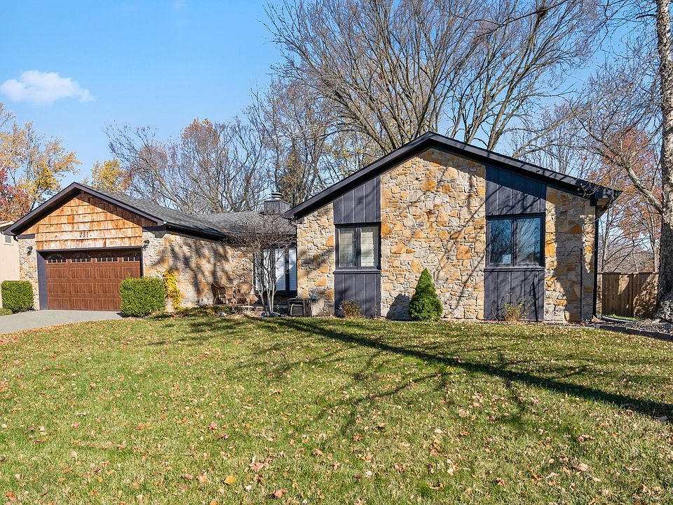 1st image of 231 Yorkshire Cir