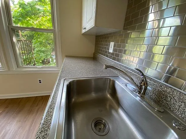 36 Leonard Pl — Photo 3