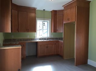 92 Burton St, Bristol, RI 02809