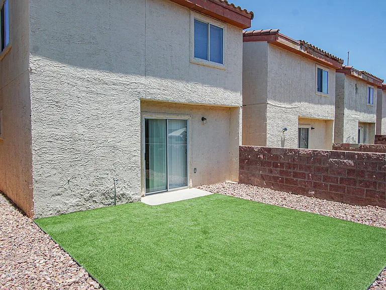 11024 Sunshine Ct — Photo 21