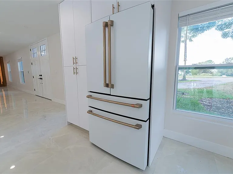 2721 Ingeborg Ct — Photo 10