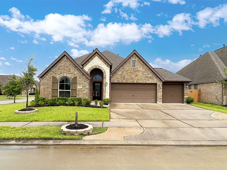 28203 Checker Bend Ln — Photo 1