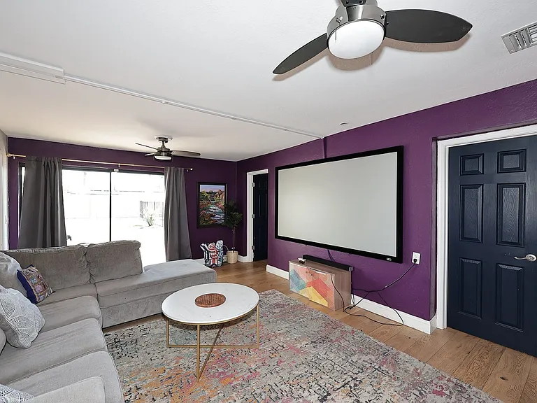 3413 N 16th Dr — Photo 32