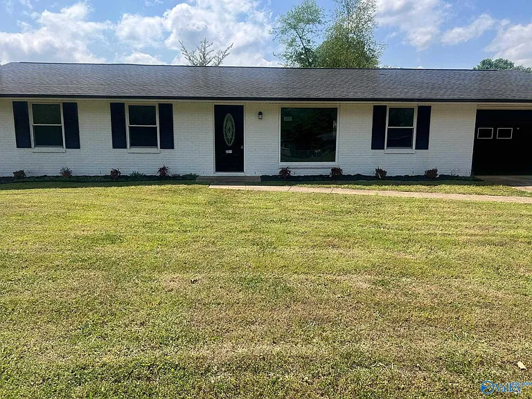 2211 Penhall Dr NE — Photo 1