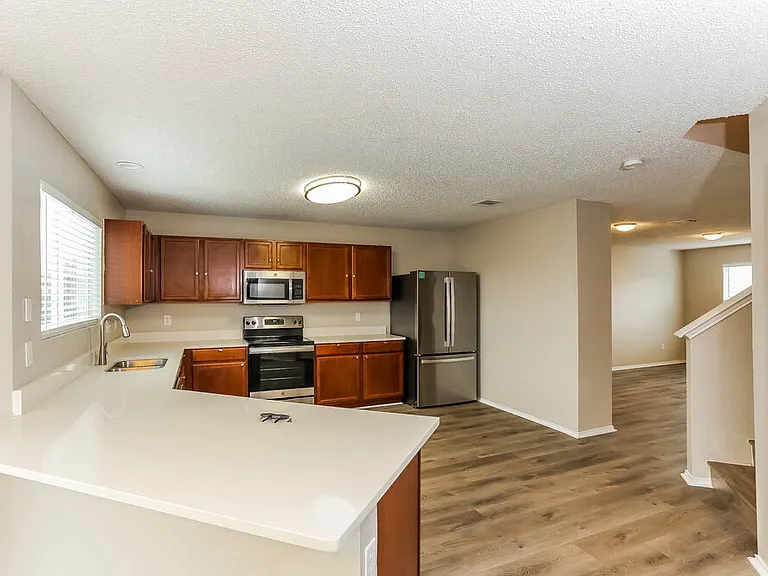 8304 Cutter Hill Ave — Photo 10