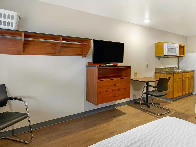 Studio Suite - 2 Full Beds