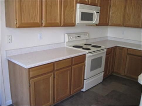4th image of 460 W Meseto Ave