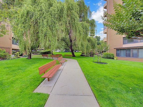 2nd image of 16610 Powells Cove Blvd APT 2C