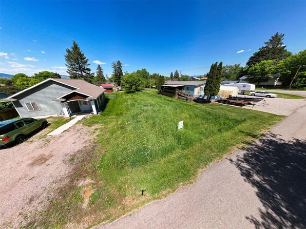 605 13th Ave E, Polson, MT 59860