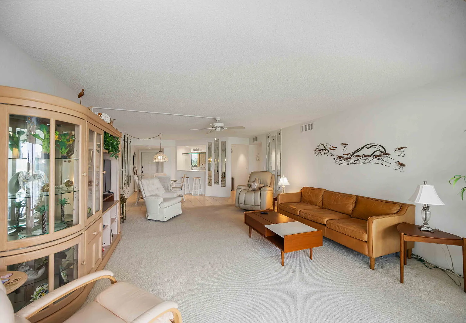 2 bed, 2.0 bath, 1363 sqft, $4,500 — Photo 4