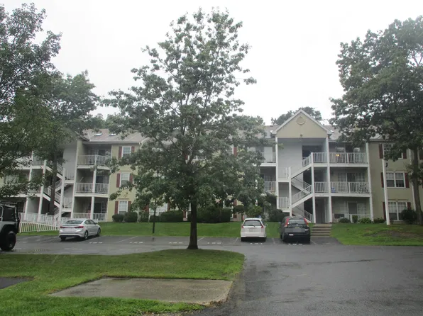 130 Iroquois Dr #22, Galloway, NJ 08205