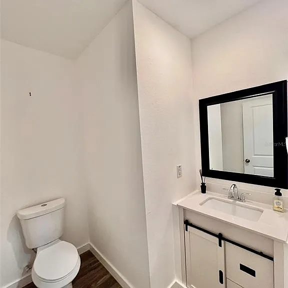 1954 Freedom Dr — Photo 17