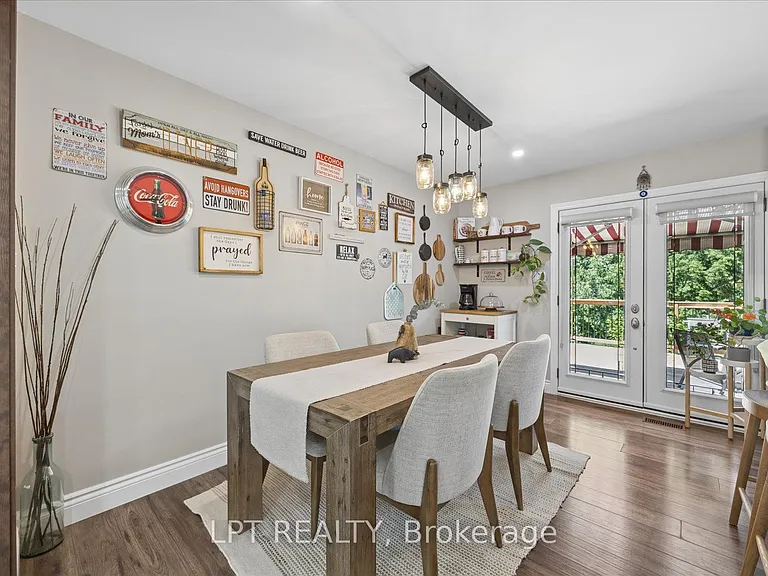 22 Louisa St E — Photo 10