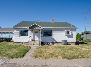 209 C St, Endicott, WA 99125