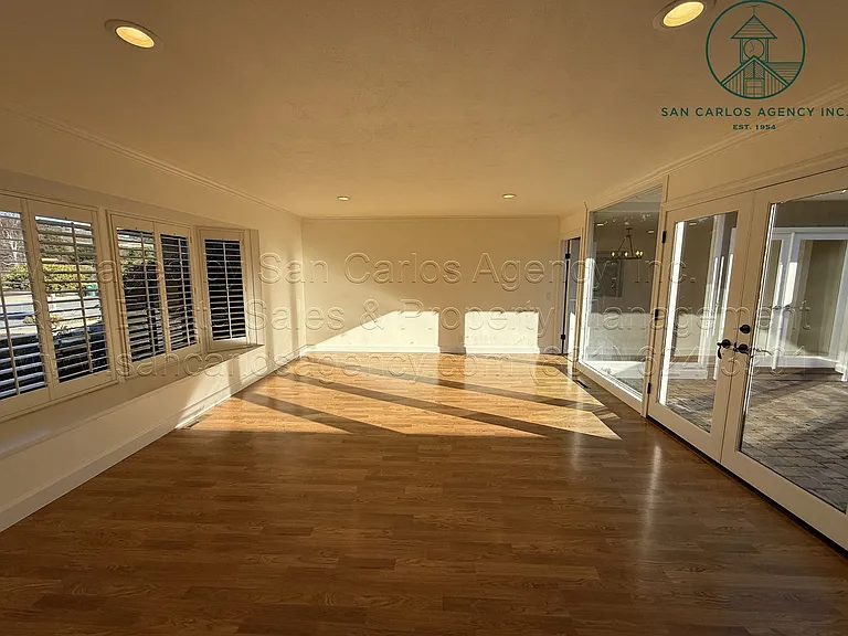 7042 Valley Greens Cir — Photo 24