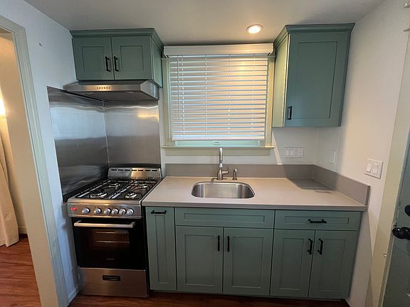 4th image of 120 N Bonnie Ave APT 2