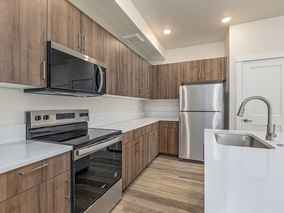 1st image of 379 N Hamlin Ave #271-201