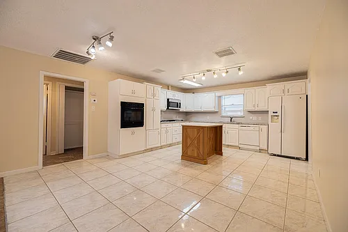 4113 Edison St #B Photo 1 4113 Edison St #B Photo 1
