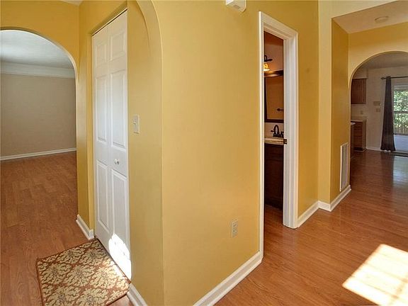 5th image of 11693 Dartmoor Dr