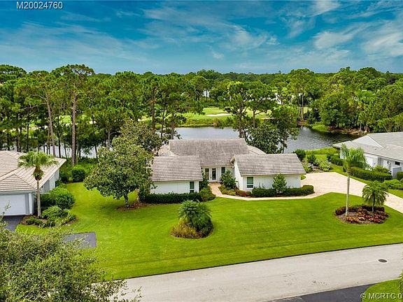 4th image of 2109 NW Greenbriar Ln