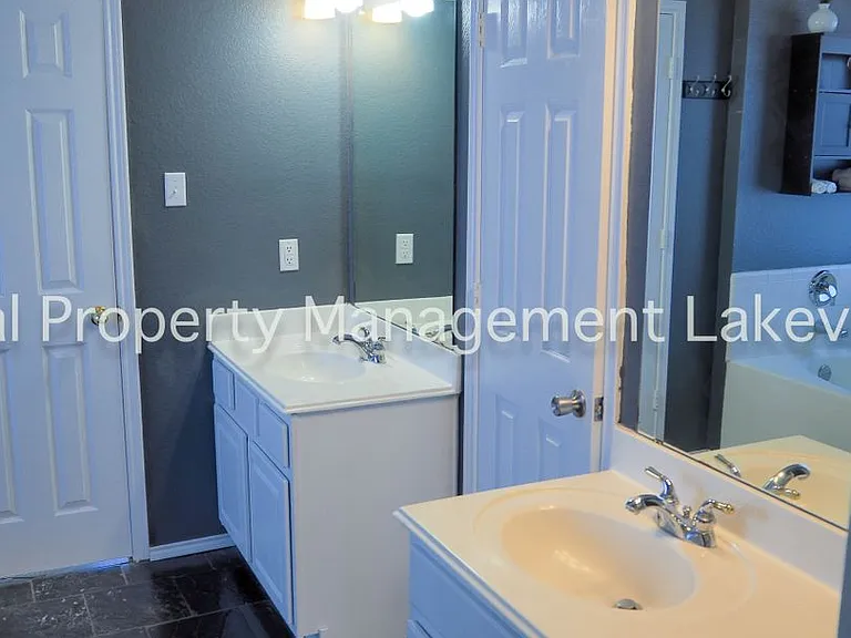 7500 Waterside Pl — Photo 32