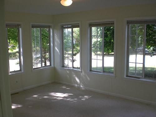 4th image of 2598 Armstrong Dr