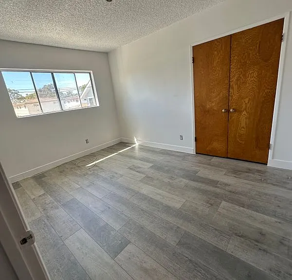 1650 W 209th St #6 — Photo 3