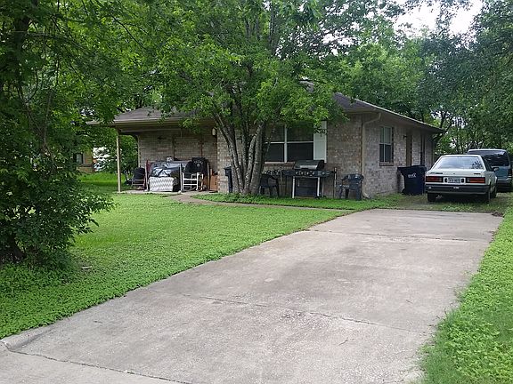 3rd image of 205 Highlands St