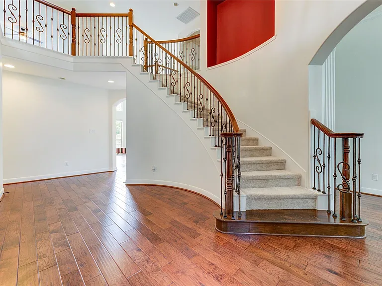 1335 Altavilla Ln — Photo 5
