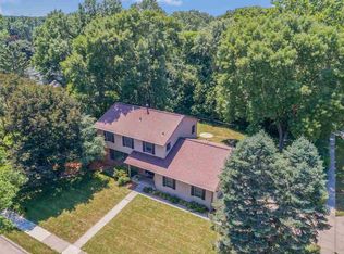 205 S Mount Vernon Dr, Iowa City, IA 52245