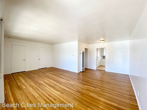 2nd image of 4436 N Lakewood Blvd APT F