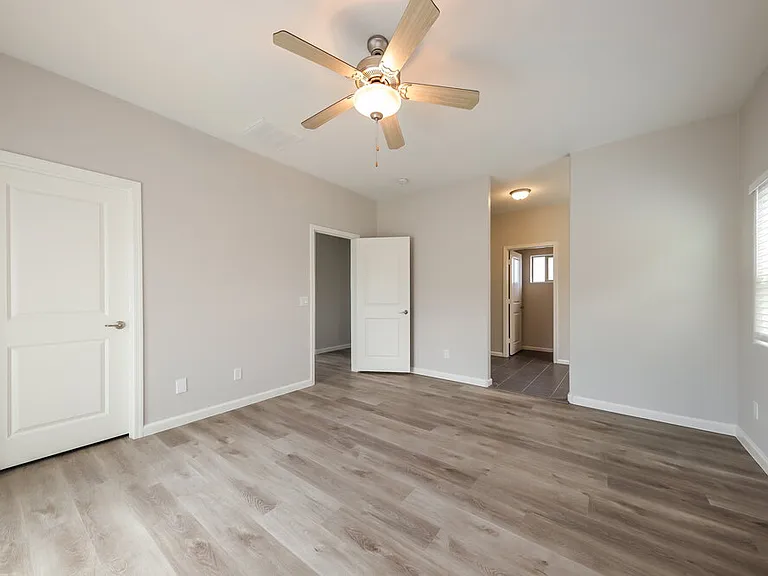 1807 W Minton St — Photo 11