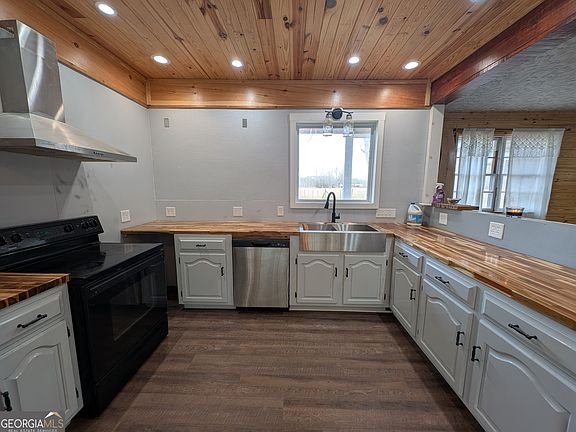 3rd image of 2661 Jacksonville Rd