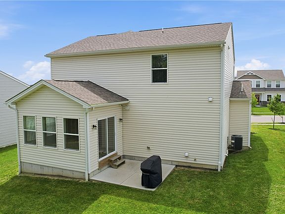 3rd image of 1172 Silversmith Way