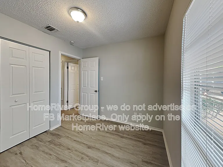 911 Hickory Hill Dr — Photo 15
