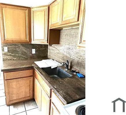 148 NW 40th Ct #1 — Photo 4