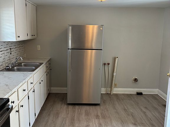4th image of 1512 Nash St N