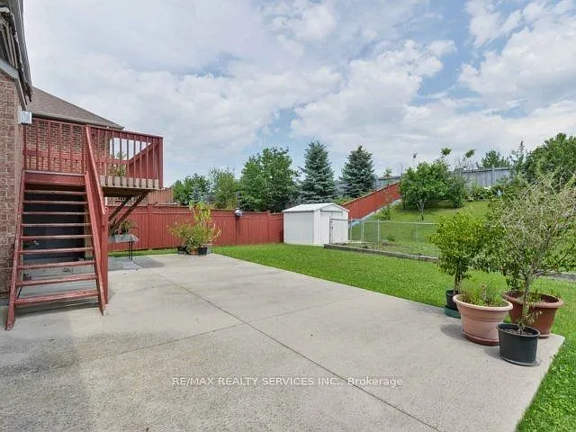 106 Pennyroyal Cres — Photo 14
