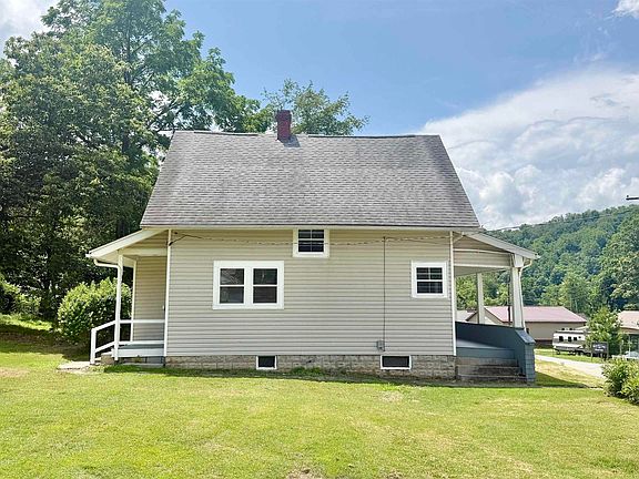 4th image of 1095 Parkview Rd