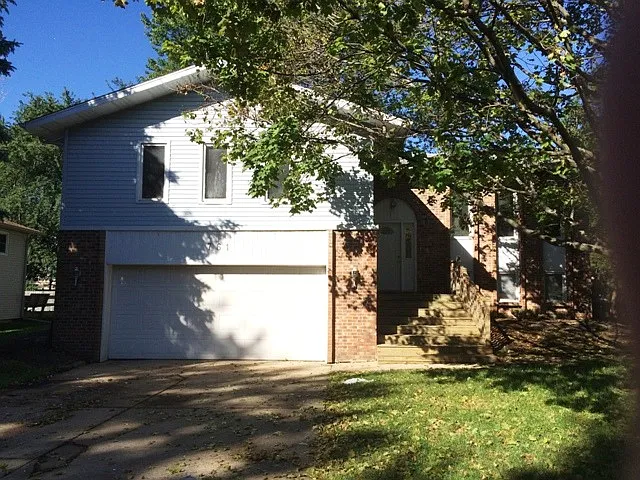 761 Stonewall Dr photo 1