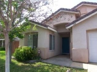 1366 Abbey Pines Dr, Perris, CA 92571