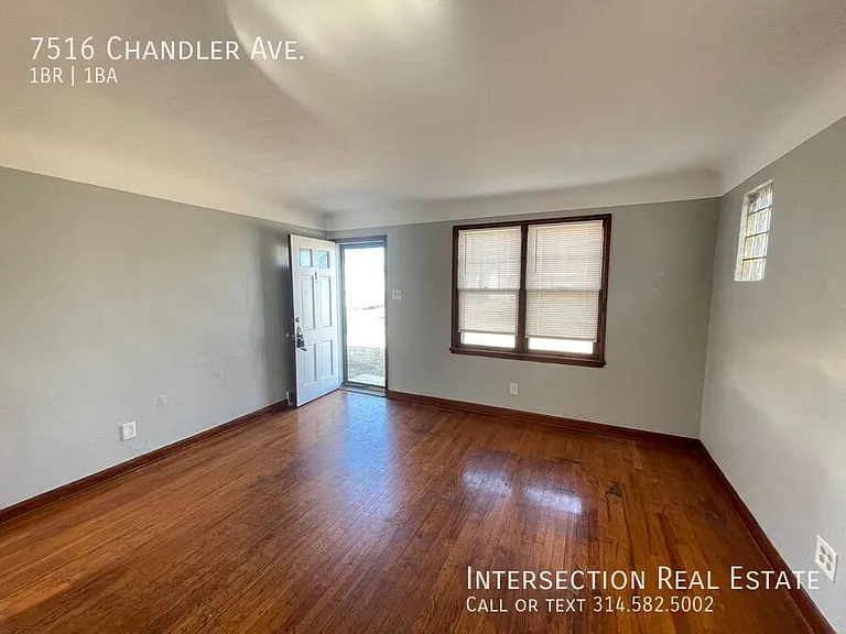 7516 Chandler Ave — Photo 5