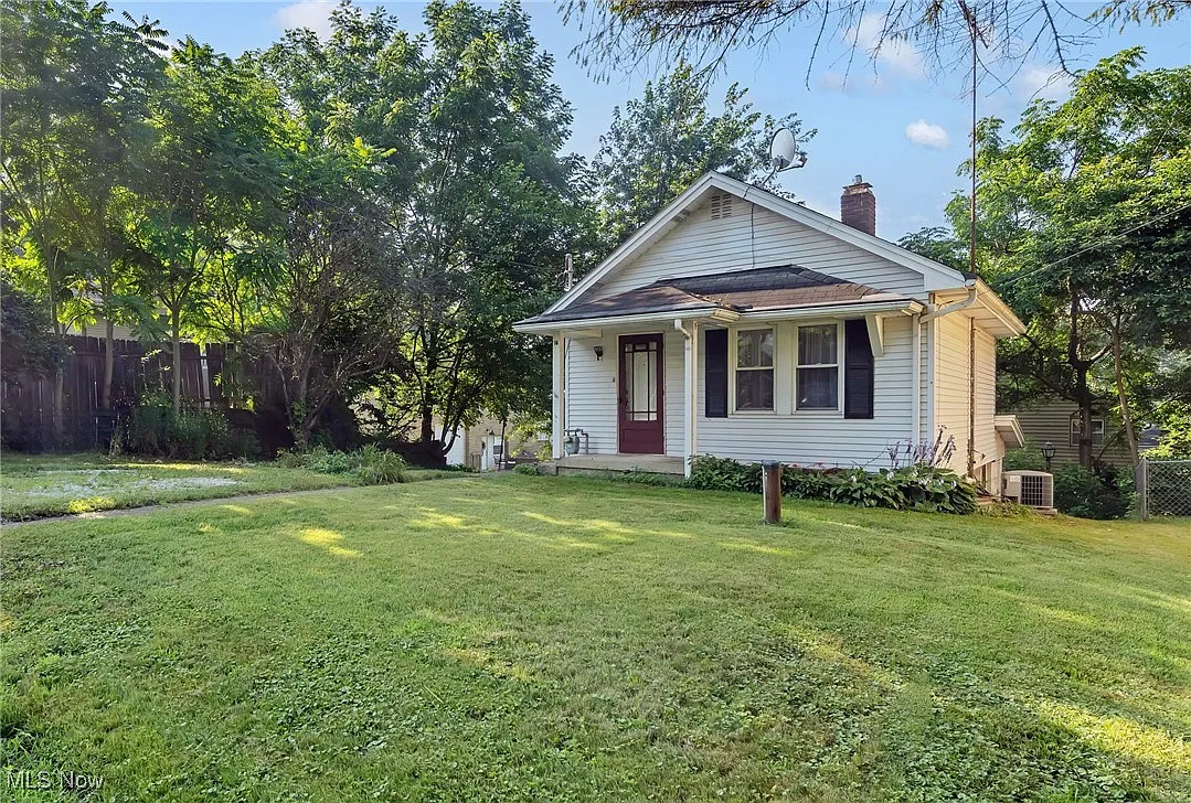 18 Organ Ave photo 1