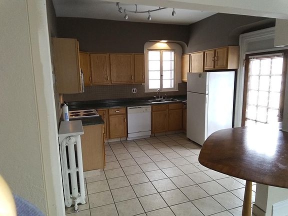 5th image of 340 Linwood Ave #2