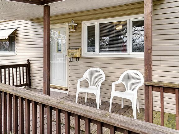 2nd image of 4360 Broadhurst Dr